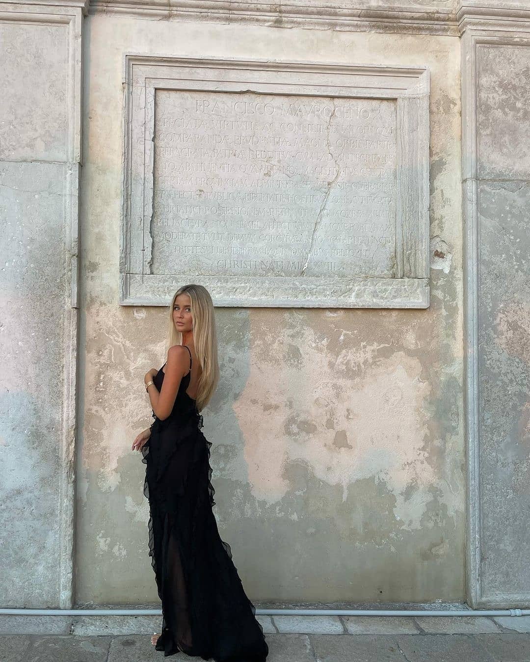 Liora™ – Flowy Evening Dress