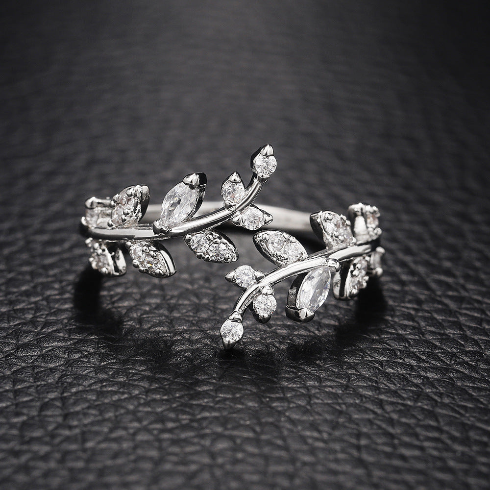 Elegant Vine Ring | Together against Breast Cancer