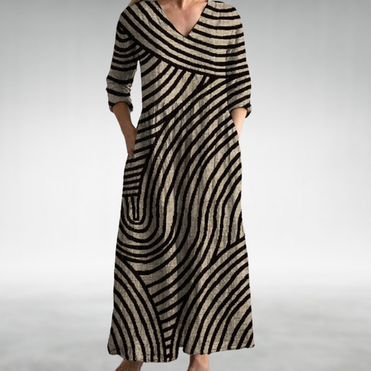 Geraldine™ - Elegant dress with V-neckline