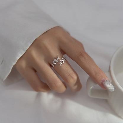 Elegant Vine Ring | Together against Breast Cancer
