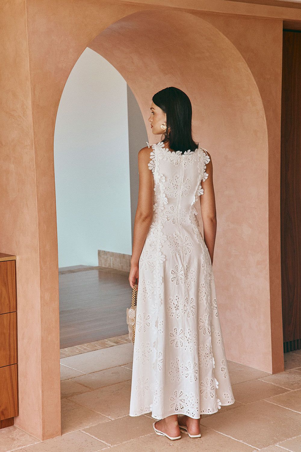 Isolde™ Sleeveless Maxi Dress