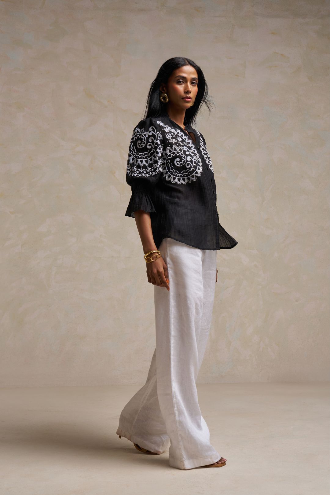 Sandy™ - Embroidery Black Shirt