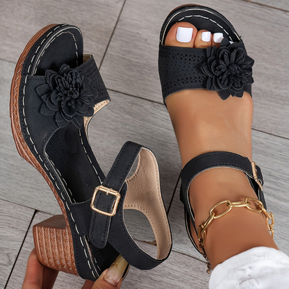 Kristiane™ - Wedge sandals with flowers