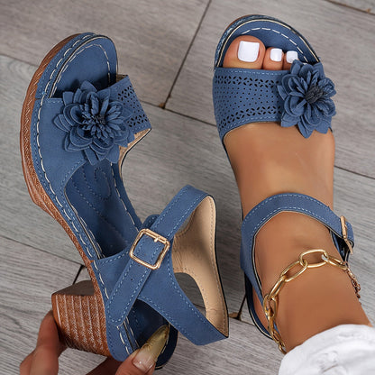 Kristiane™ - Wedge sandals with flowers