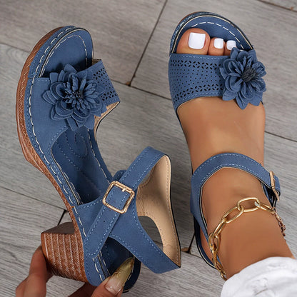 Kristiane™ - Wedge sandals with flowers