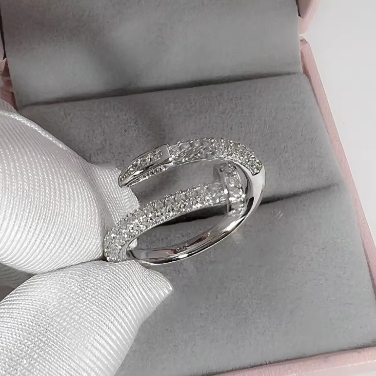 Nail-shaped Ring | Together against Breast Cancer
