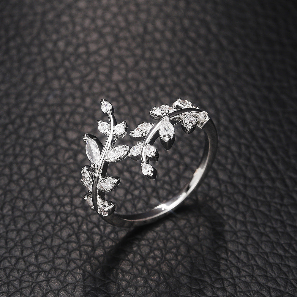 Elegant Vine Ring | Together against Breast Cancer