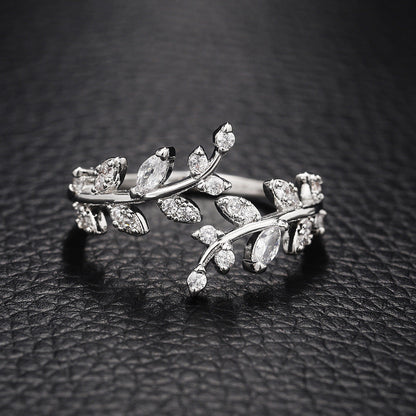 Elegant Vine Ring | Together against Breast Cancer